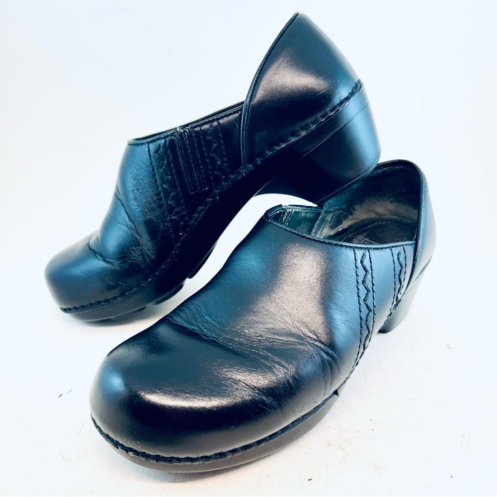 Dansko Black Sienna Lightweight Slip On Clogs, size 36 5.5 6
